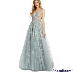 NWT Mac Duggal Beaded and Embroidered Pageant or Prom Dress Tulle Ball Gown